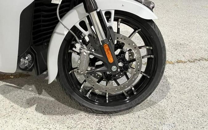 2024 Indian Motorcycle® Pursuit® Dark Horse® w/PowerBand Audio Pkg Icon Ghost White Metallic Smoke