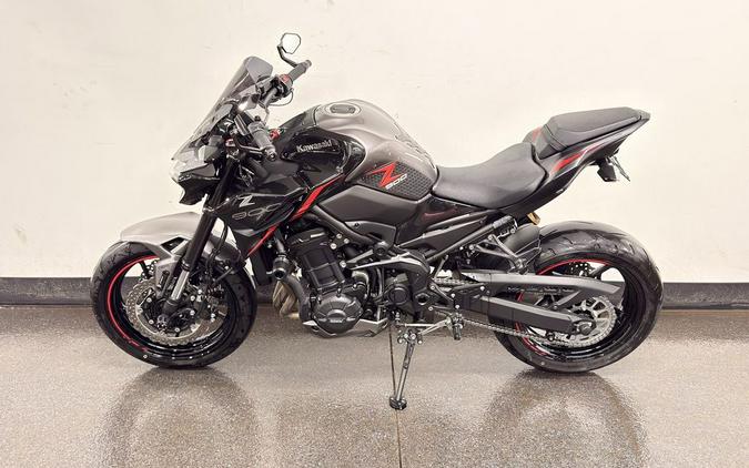 2023 Kawasaki Z900 ABS Metallic Black/Graphite Gray/Flat Black