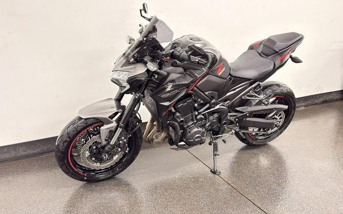 2023 Kawasaki Z900 ABS Metallic Black/Graphite Gray/Flat Black