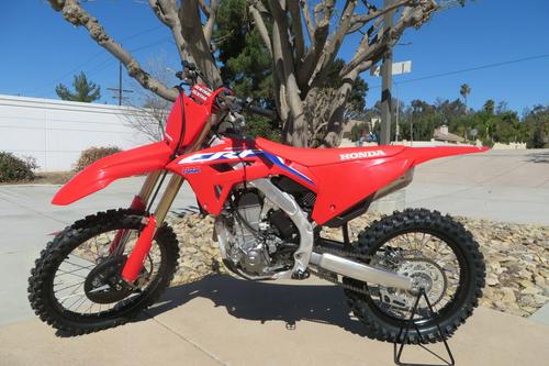 2021 Honda CRF450R Review (12 First Ride Fast Facts from Glen Helen)