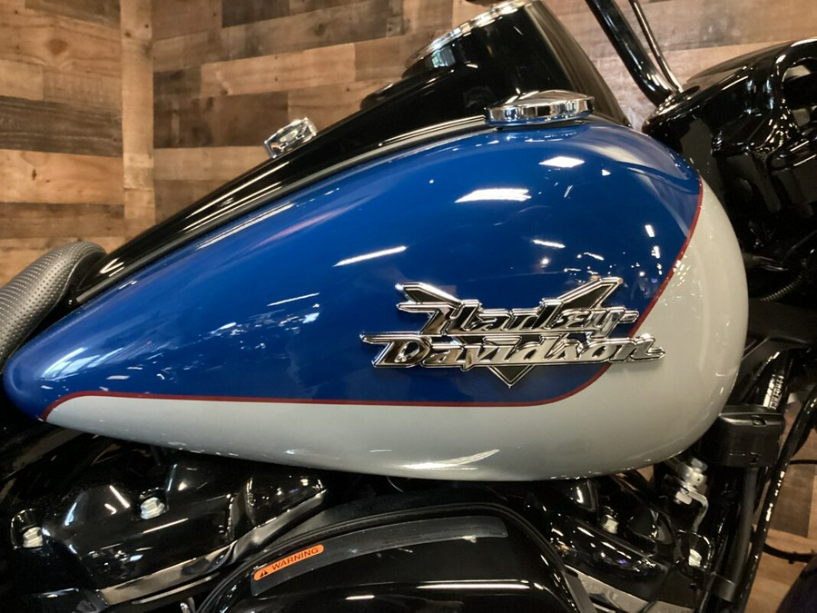 2023 Harley-Davidson Freewheeler Bill Blue/Bill Gray - Blk Finish FLRT