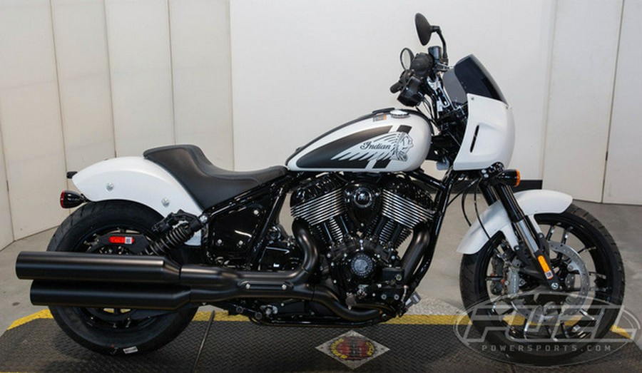 2024 Indian Sport Chief Ghost White Metallic Smoke