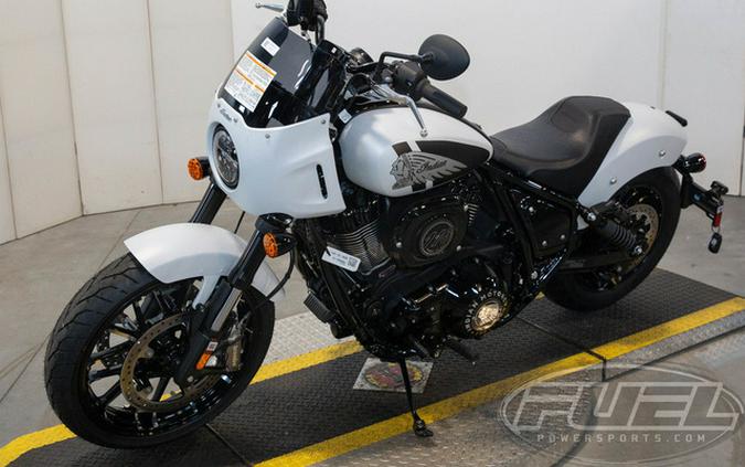 2024 Indian Sport Chief Ghost White Metallic Smoke