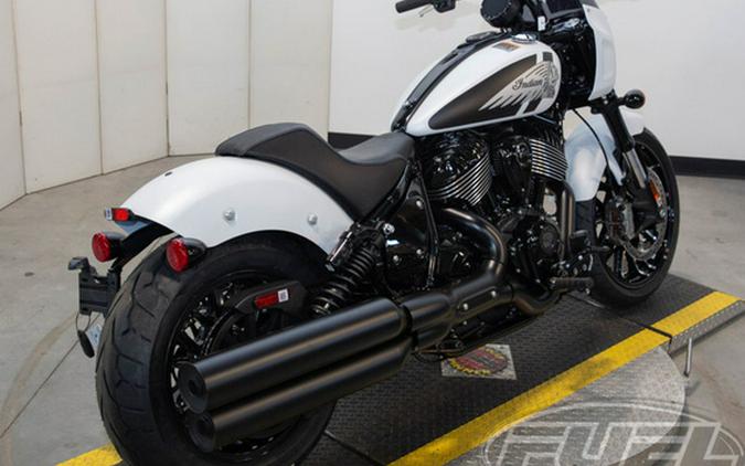 2024 Indian Sport Chief Ghost White Metallic Smoke