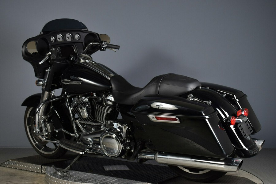 2022 Harley-Davidson Street Glide