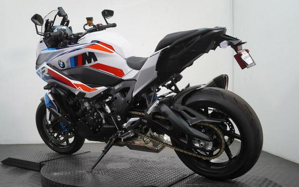 2026 BMW M 1000 XR Light White/M Motorsport
