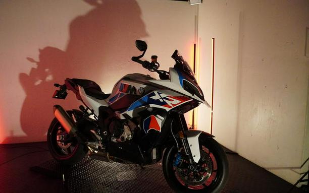2026 BMW M 1000 XR Light White/M Motorsport