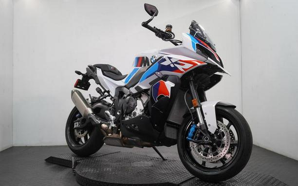 2026 BMW M 1000 XR Light White/M Motorsport