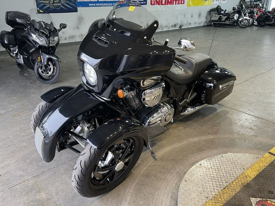 2019 Indian Motorcycle® Chieftain® Limited Thunder Black Pearl