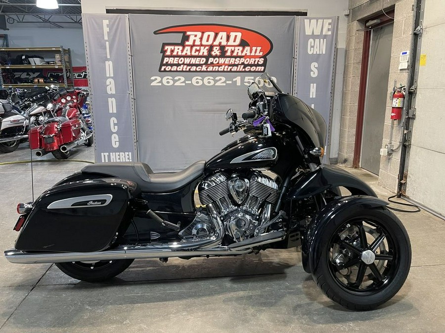 2019 Indian Motorcycle® Chieftain® Limited Thunder Black Pearl