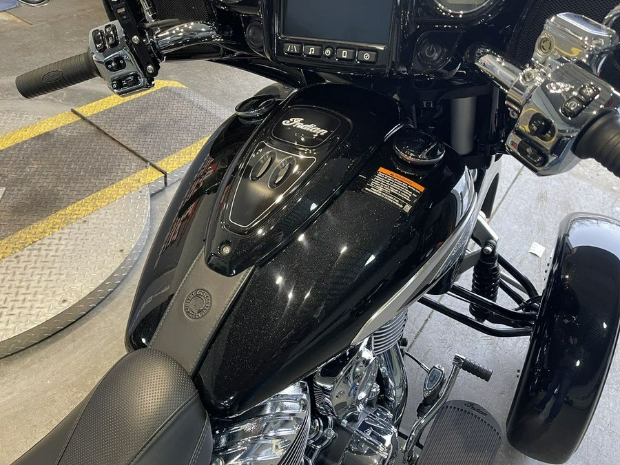 2019 Indian Motorcycle® Chieftain® Limited Thunder Black Pearl