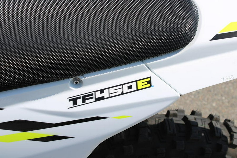 2026 Triumph TF 450-E Jet Black/Pure White