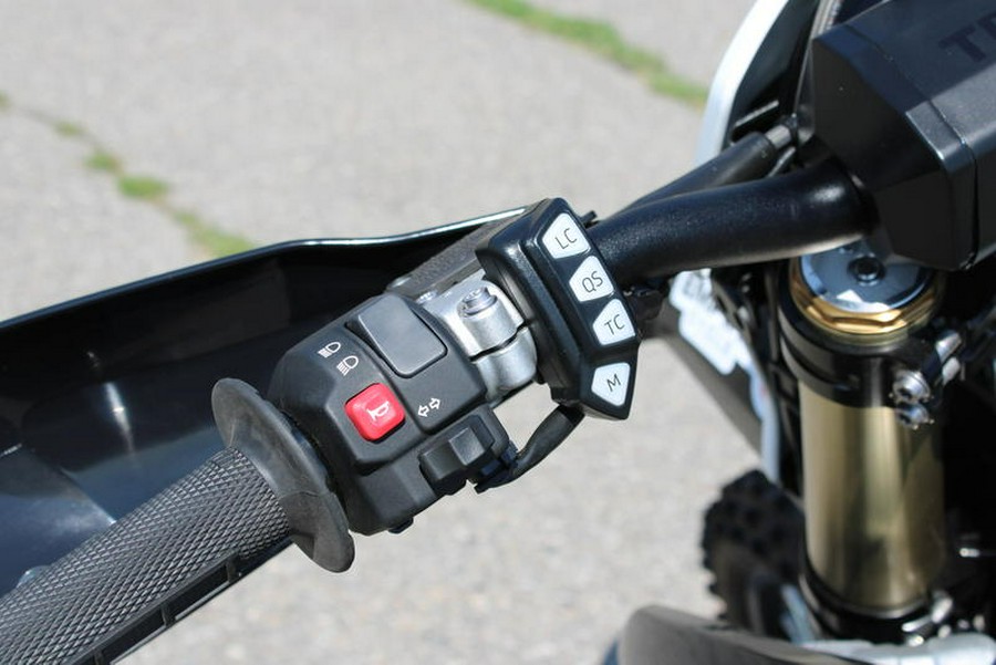 2026 Triumph TF 450-E Jet Black/Pure White