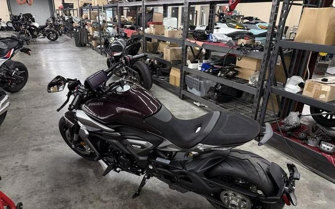 2026 Ducati XDiavel V4 Black Lava