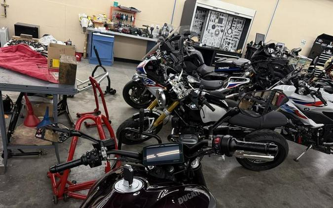 2026 Ducati XDiavel V4 Black Lava