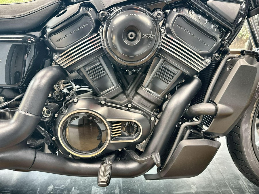 2026 Harley-Davidson® Nightster® Vivid Black Black Trim