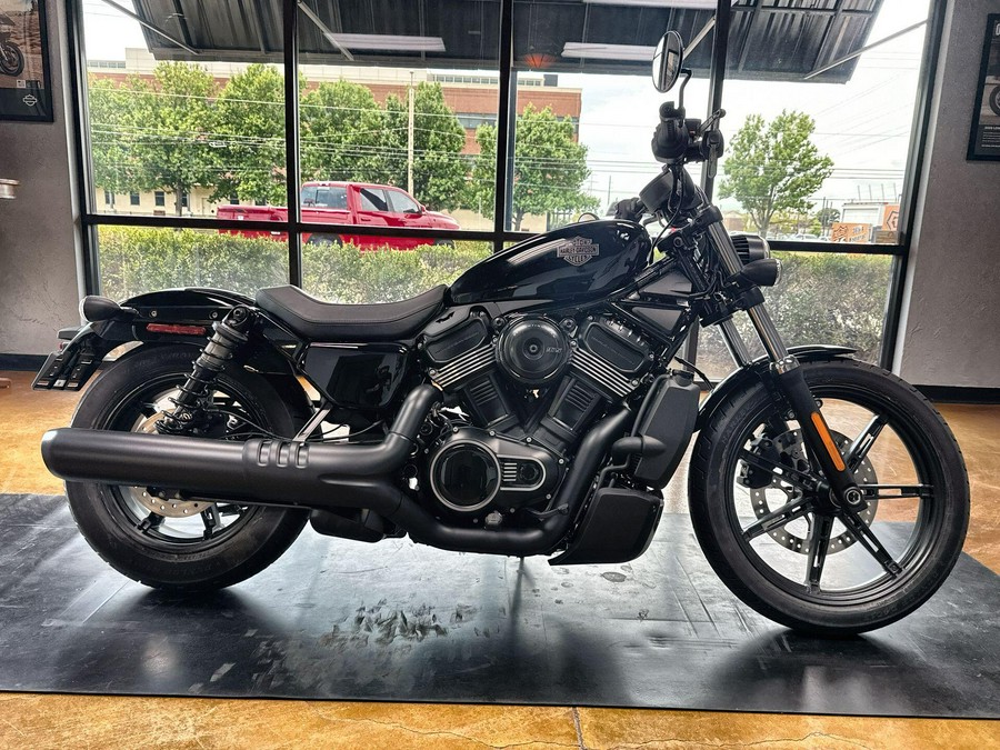 2026 Harley-Davidson® Nightster® Vivid Black Black Trim