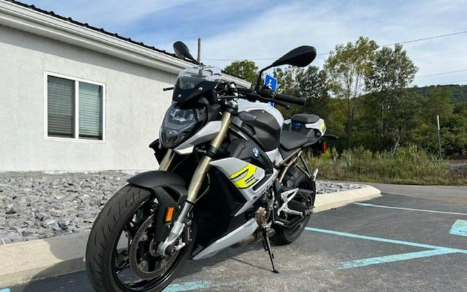 2022 BMW S 1000 R Hockenheim Silver Metallic