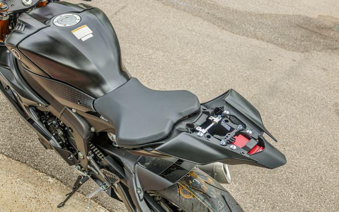 2026 YAMAHA YZF-R6 RACE