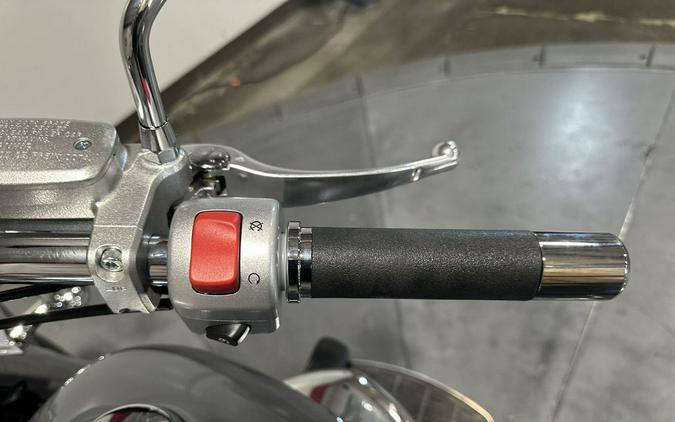 2025 Suzuki Boulevard C50