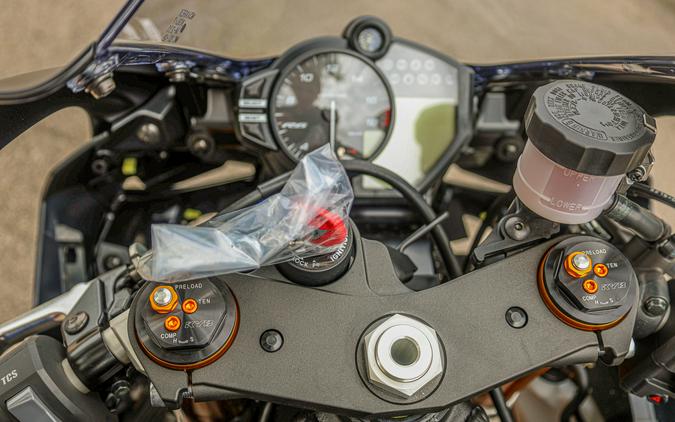 2026 YAMAHA YZF-R6 RACE