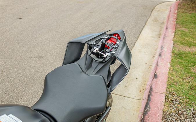 2026 YAMAHA YZF-R6 RACE