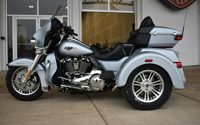 2023 Harley-Davidson Tri Glide Ultra FLHTCUTG