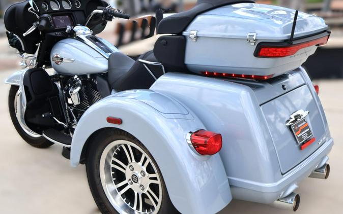 2023 Harley-Davidson Tri Glide Ultra FLHTCUTG