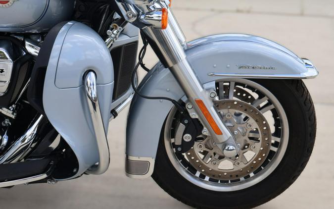 2023 Harley-Davidson Tri Glide Ultra FLHTCUTG