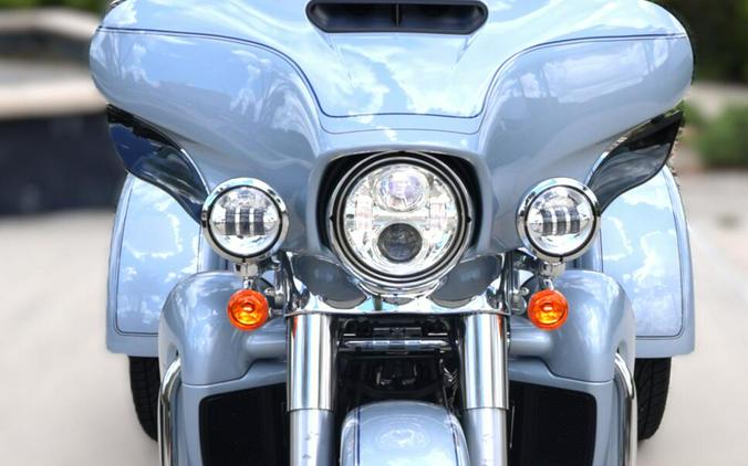 2023 Harley-Davidson Tri Glide Ultra FLHTCUTG