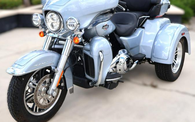 2023 Harley-Davidson Tri Glide Ultra FLHTCUTG