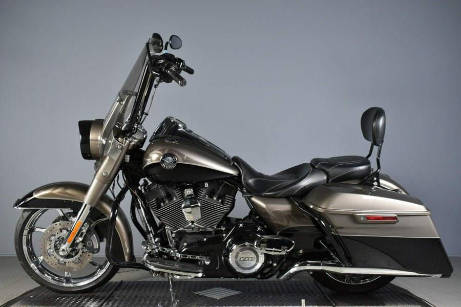 2014 Harley-Davidson<sup>®</sup> Cvo Road King