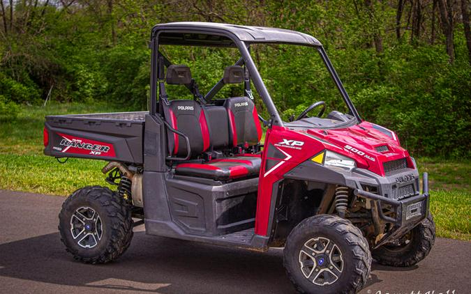 2016 Polaris® RANGER XP® 900 EPS Sunset Red LE