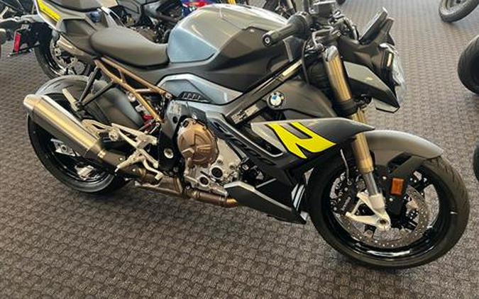 2024 BMW S 1000 R