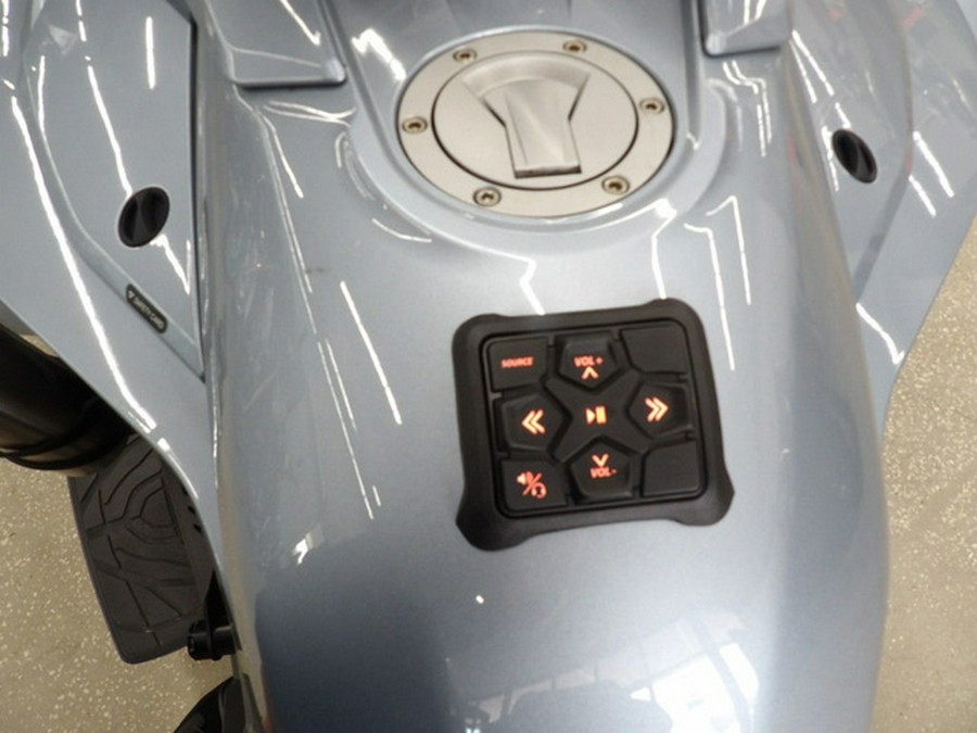 2022 Can-Am Spyder F3 Limited Dark Wheels