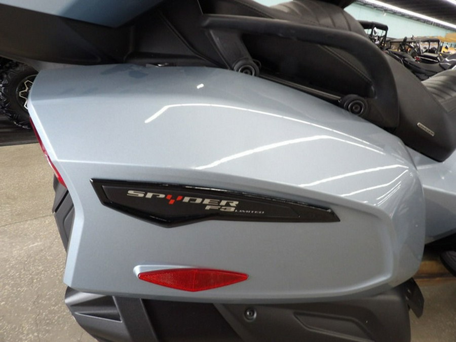 2022 Can-Am Spyder F3 Limited Dark Wheels