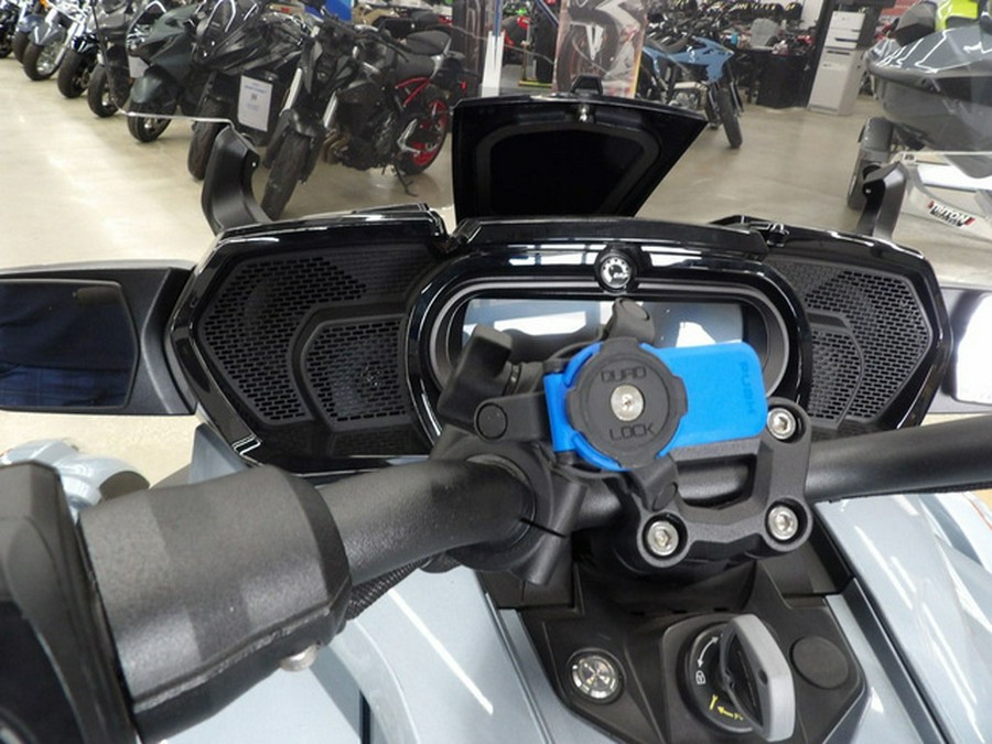 2022 Can-Am Spyder F3 Limited Dark Wheels