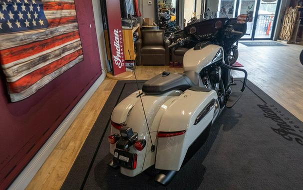 2026 Indian Chieftain PowerPlus Dark Horse 112 w/PowerBand Chalk with Black Metallic