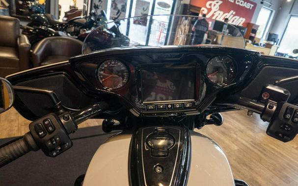 2026 Indian Chieftain PowerPlus Dark Horse 112 w/PowerBand Chalk with Black Metallic