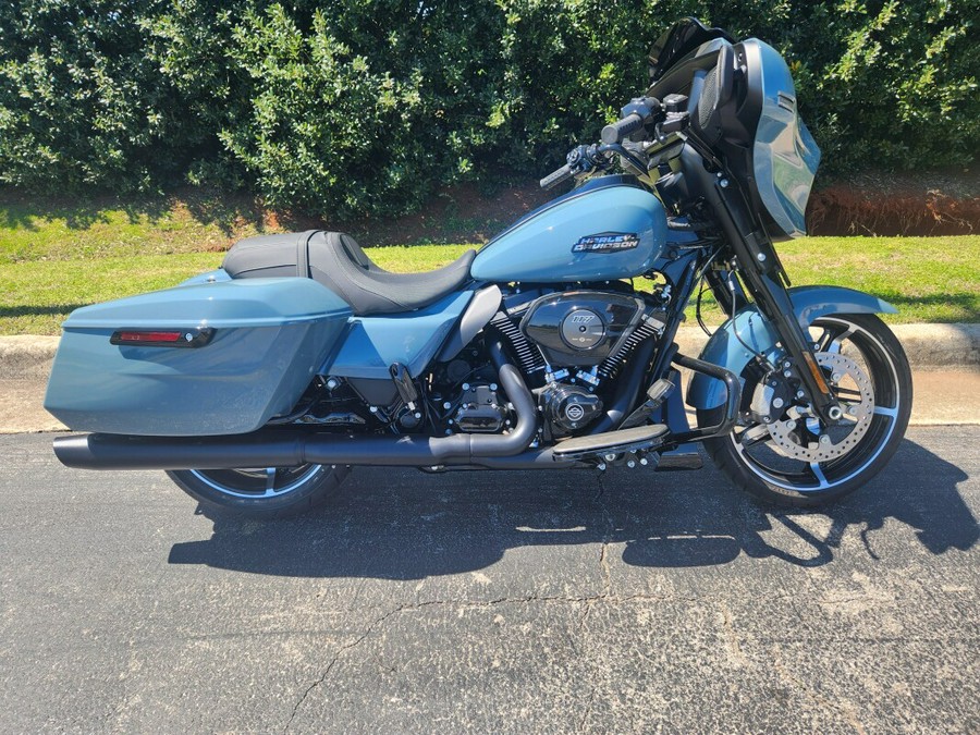 FLHX 2024 Street Glide®