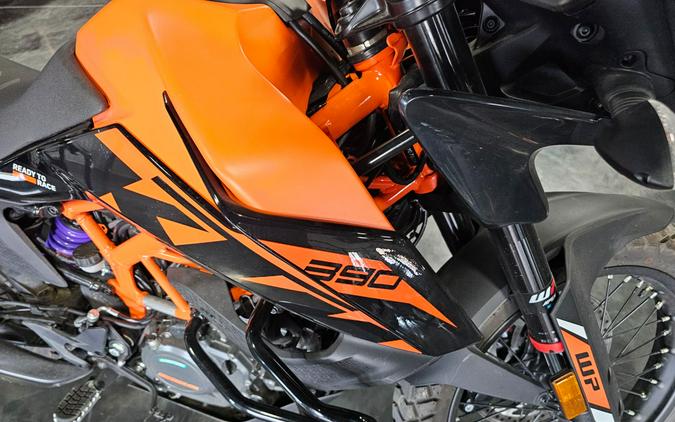 2024 KTM Adventure 390