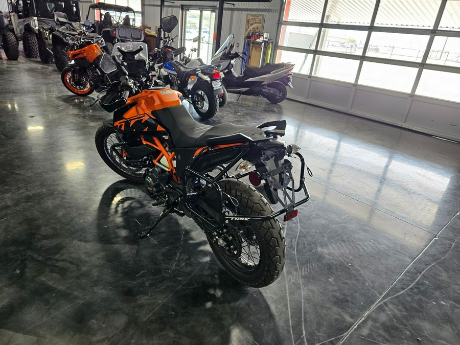 2024 KTM Adventure 390