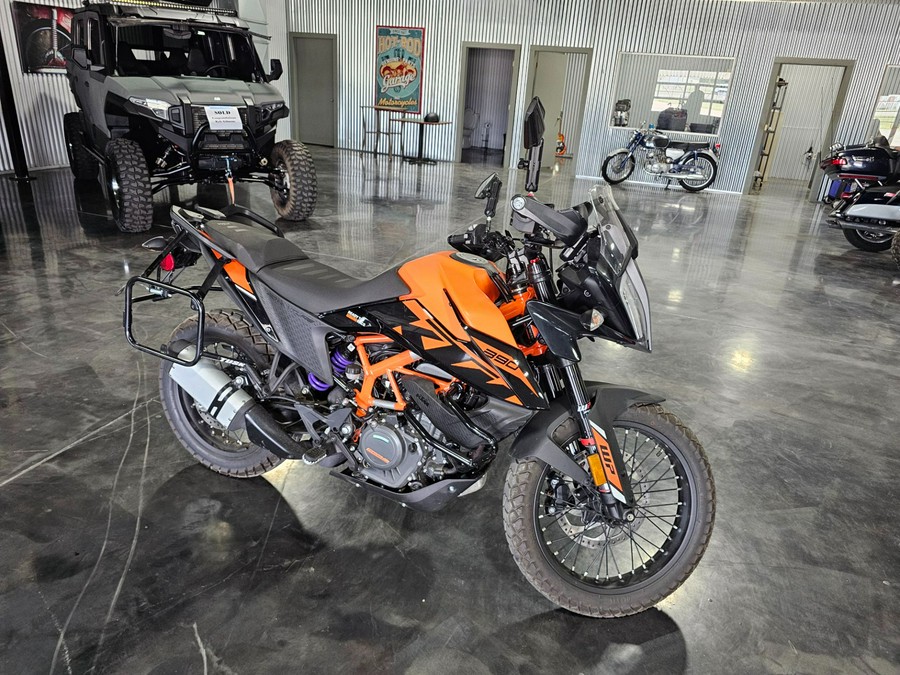 2024 KTM Adventure 390