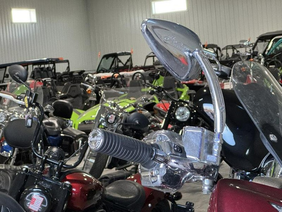 2017 Indian Motorcycle® Roadmaster® Burgundy Metallic