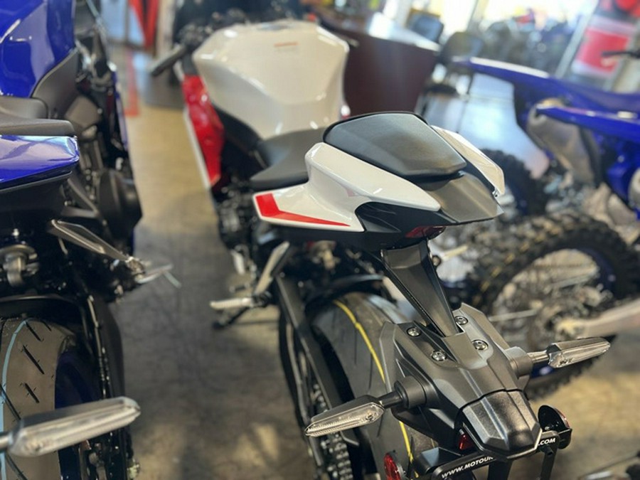 2025 Yamaha YZF R9