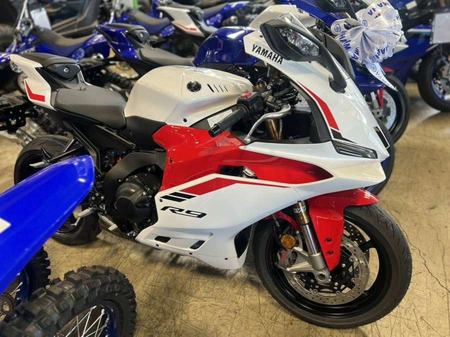 2025 Yamaha YZF R9