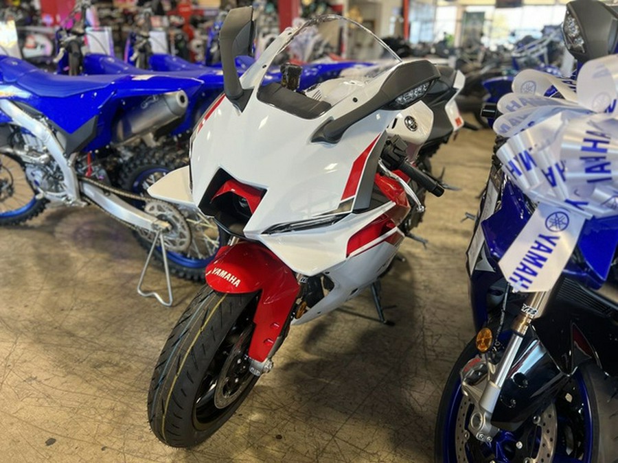 2025 Yamaha YZF R9