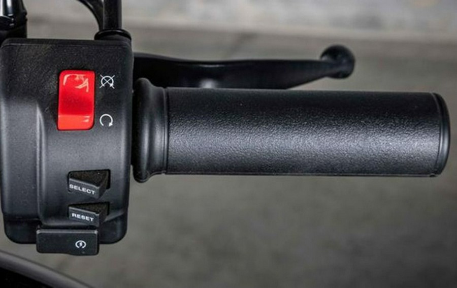 2025 Yamaha Bolt R-Spec