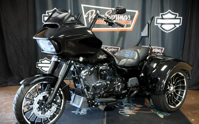 FLTRT 2023 Road Glide 3