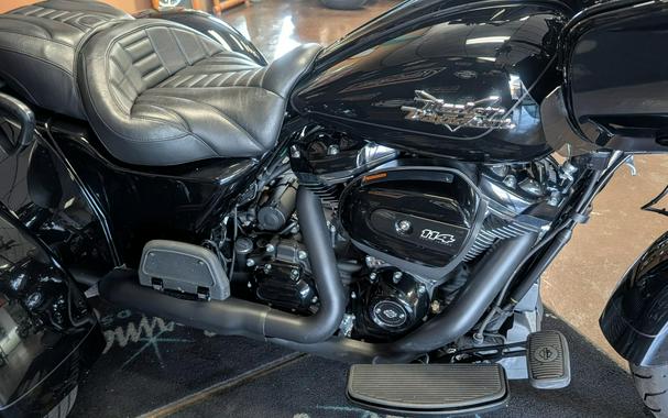 FLTRT 2023 Road Glide 3
